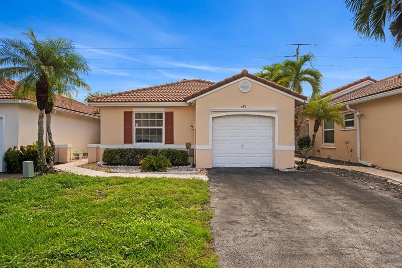 Details for 681 172nd Ter, Pembroke Pines, FL 33029