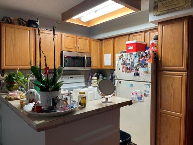 Image 7 of 15 For 621 Lyons Rd  9108