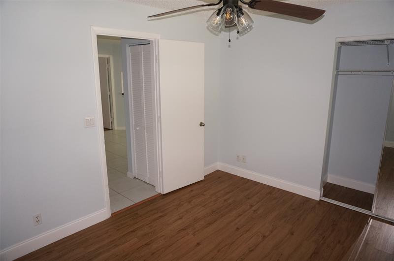 Image 15 of 19 For 5325 Jog Ln  