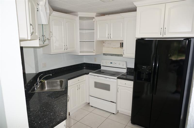 Image 3 of 19 For 5325 Jog Ln  