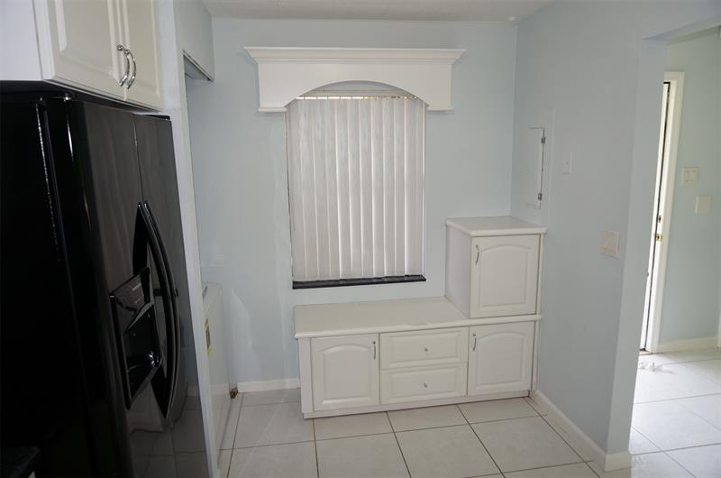 Image 4 of 19 For 5325 Jog Ln  