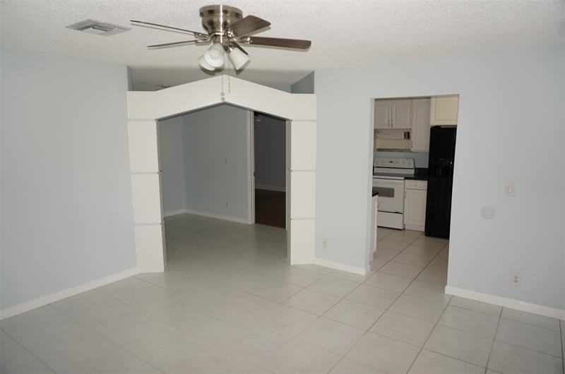 Image 6 of 19 For 5325 Jog Ln  