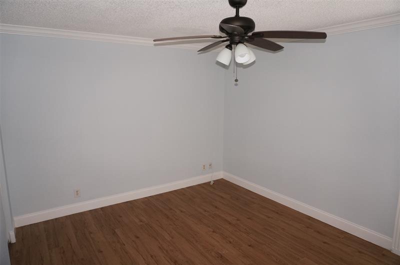 Image 8 of 19 For 5325 Jog Ln  