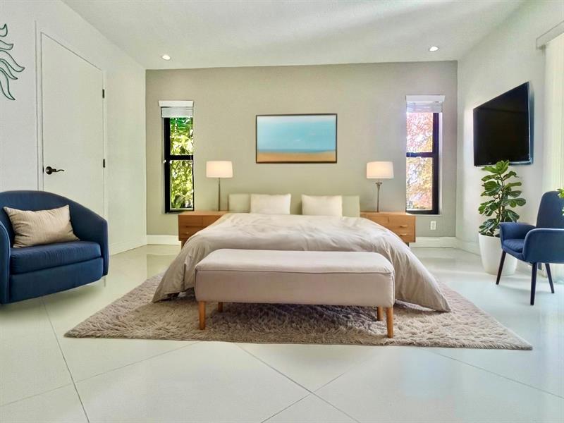 Image 22 of 64 For 10702 Beach Palm Ct  A