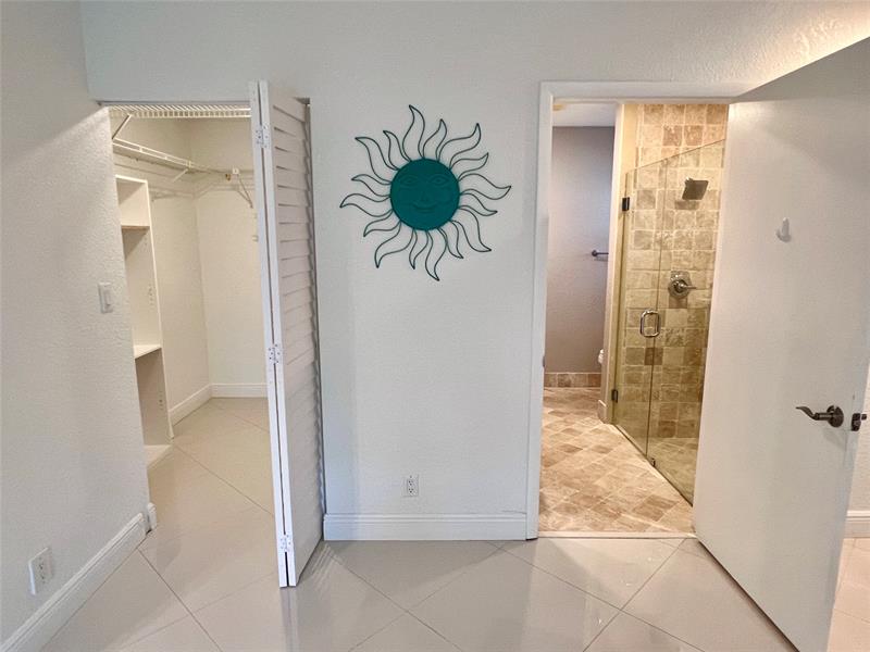 Image 26 of 64 For 10702 Beach Palm Ct  A