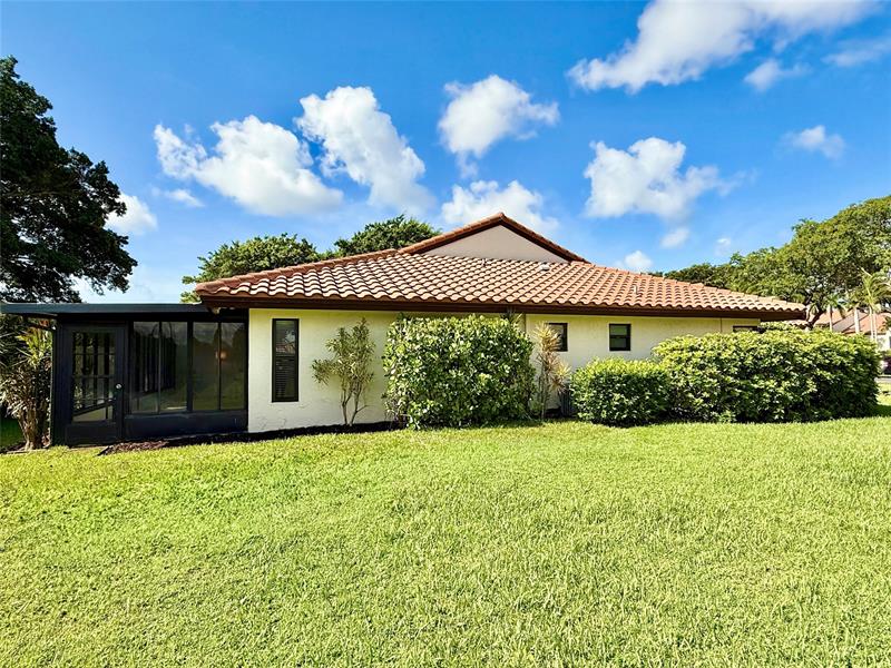 Image 38 of 64 For 10702 Beach Palm Ct  A