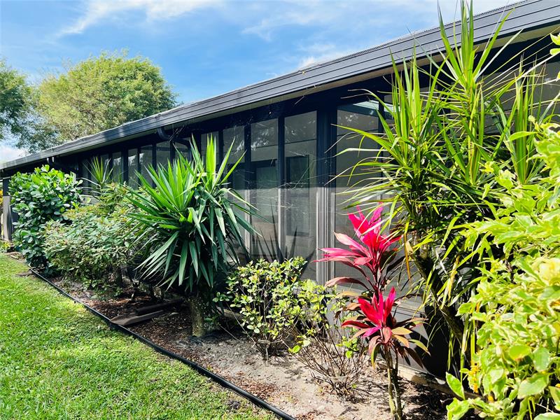 Image 39 of 64 For 10702 Beach Palm Ct  A