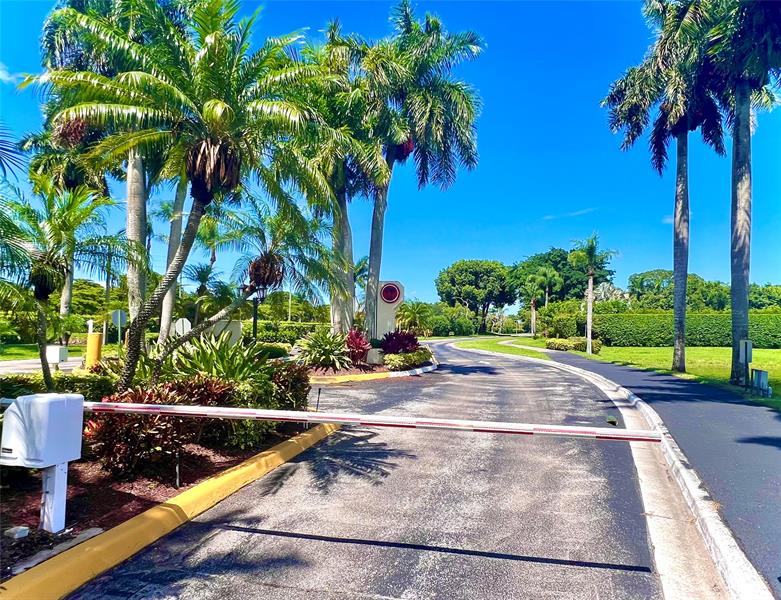 Image 49 of 64 For 10702 Beach Palm Ct  A