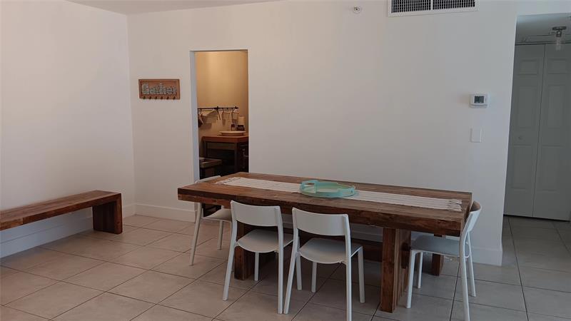 Image 11 of 36 For 3001 Ocean Dr  109