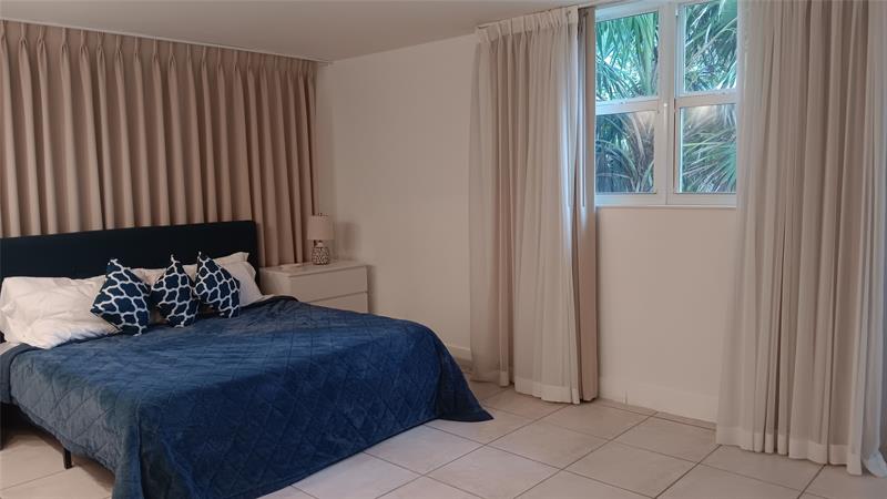 Image 17 of 36 For 3001 Ocean Dr  109