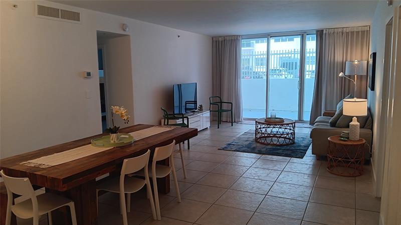 Image 8 of 36 For 3001 Ocean Dr  109