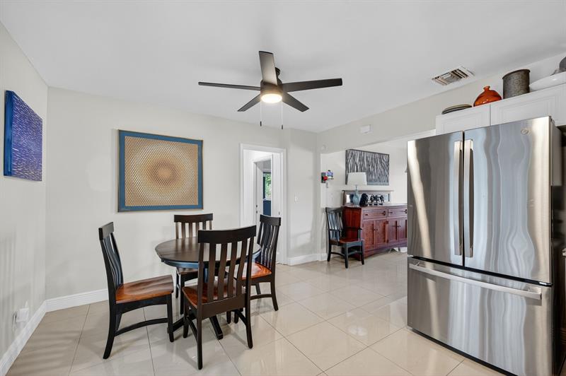 Image 12 of 30 For 540 38th St  