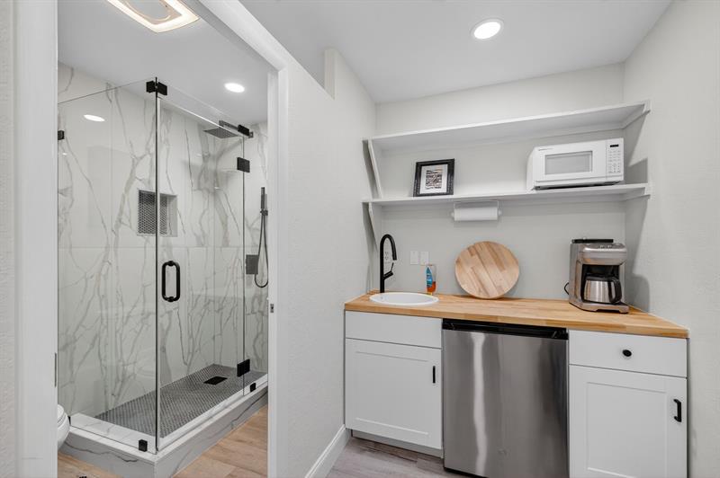 Image 19 of 30 For 540 38th St  