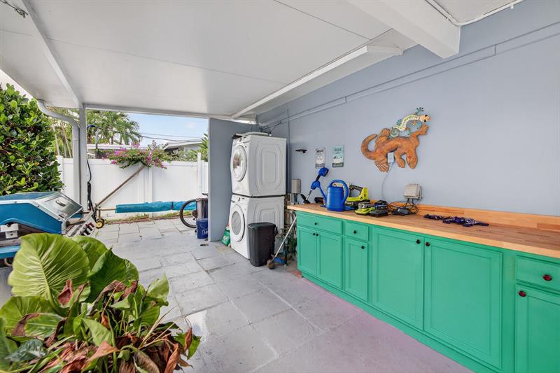 Image 25 of 30 For 540 38th St  