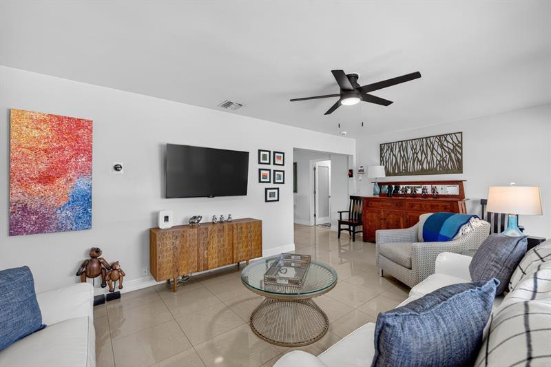 Image 7 of 30 For 540 38th St  