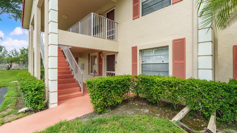 Image 12 of 33 For 3051 Holiday Springs Blvd  102