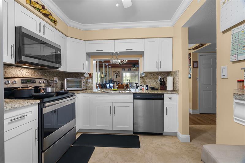 Image 4 of 33 For 3051 Holiday Springs Blvd  102