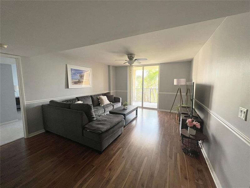 Image 4 of 17 For 520 5th Ave  1502