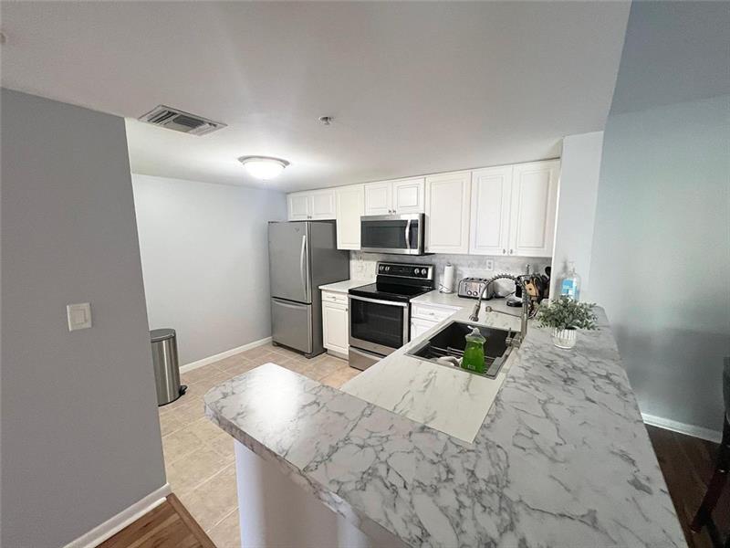 Image 5 of 17 For 520 5th Ave  1502