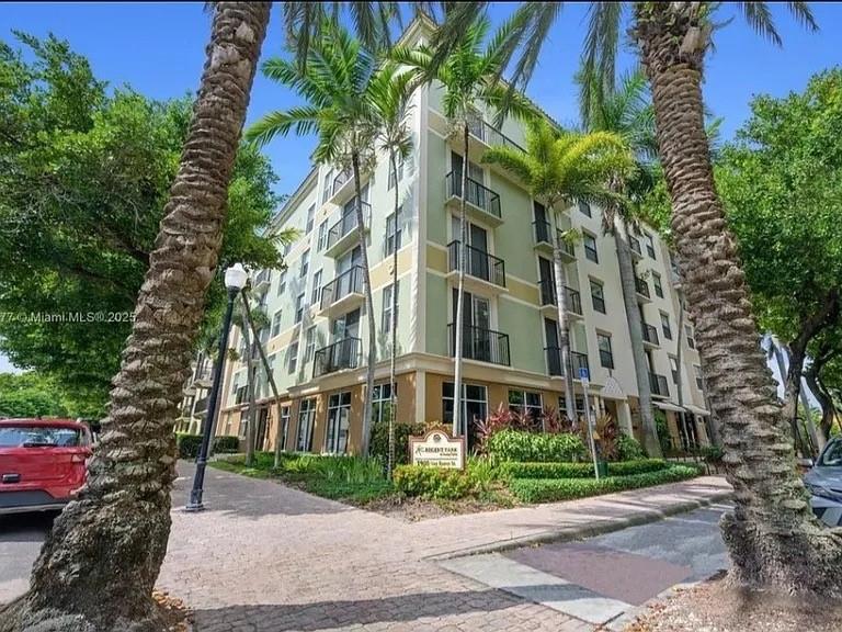 Details for 1919 Van Buren St  609, Hollywood, FL 33020