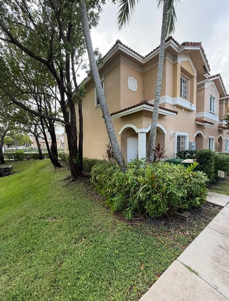 Details for 8800 Riverside St, Tamarac, FL 33321