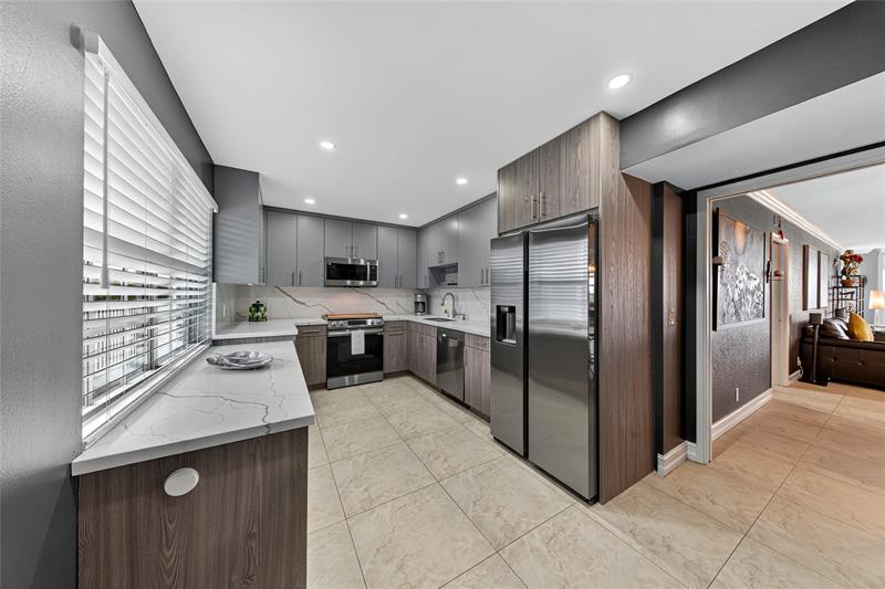 Image 11 of 61 For 802 Cypress Grove Ln  503