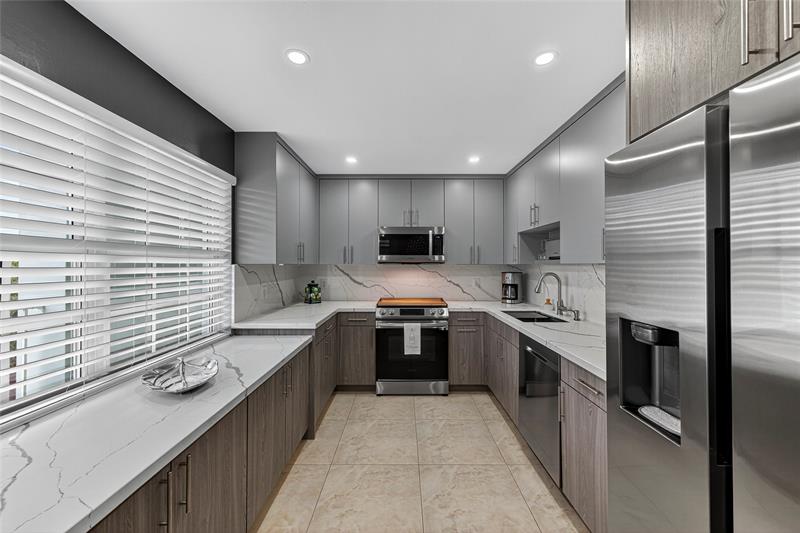 Image 15 of 61 For 802 Cypress Grove Ln  503