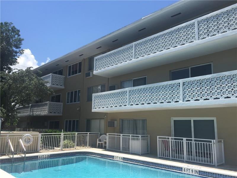 Image 11 of 29 For 3220 Bayview Dr  102