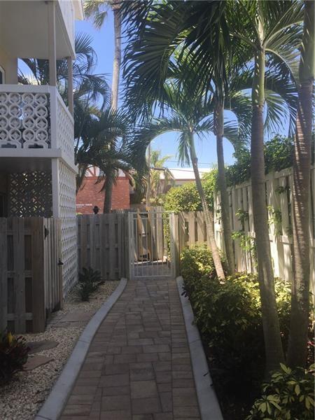 Image 15 of 29 For 3220 Bayview Dr  102
