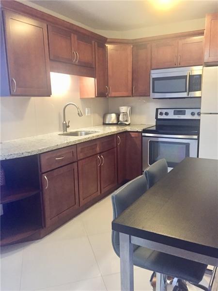 Image 19 of 29 For 3220 Bayview Dr  102