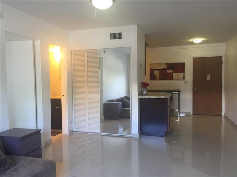 Image 21 of 29 For 3220 Bayview Dr  102
