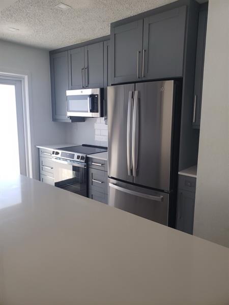 Image 4 of 10 For 1609 5th Ave