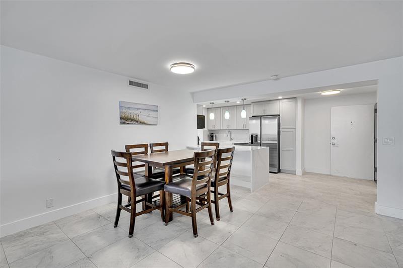 Image 15 of 58 For 2301 Ocean Dr  1701