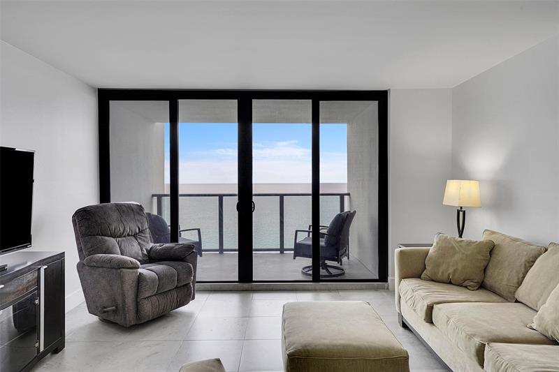 Image 17 of 58 For 2301 Ocean Dr  1701
