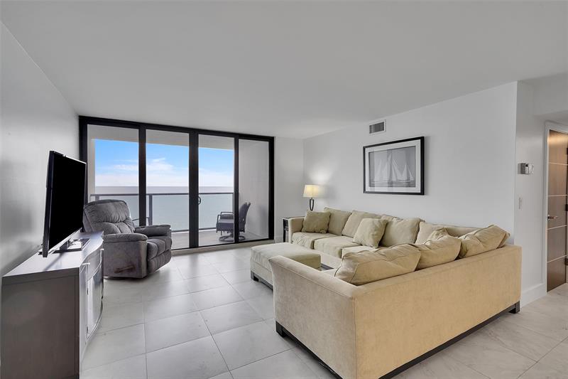 Image 18 of 58 For 2301 Ocean Dr  1701