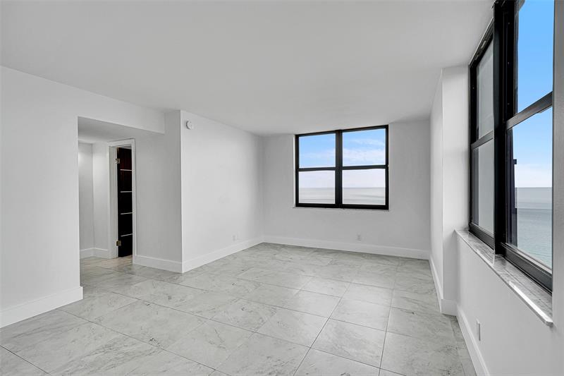 Image 25 of 58 For 2301 Ocean Dr  1701