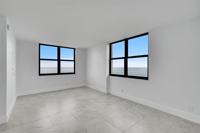 Image 27 of 58 For 2301 Ocean Dr  1701