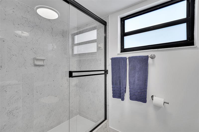 Image 32 of 58 For 2301 Ocean Dr  1701