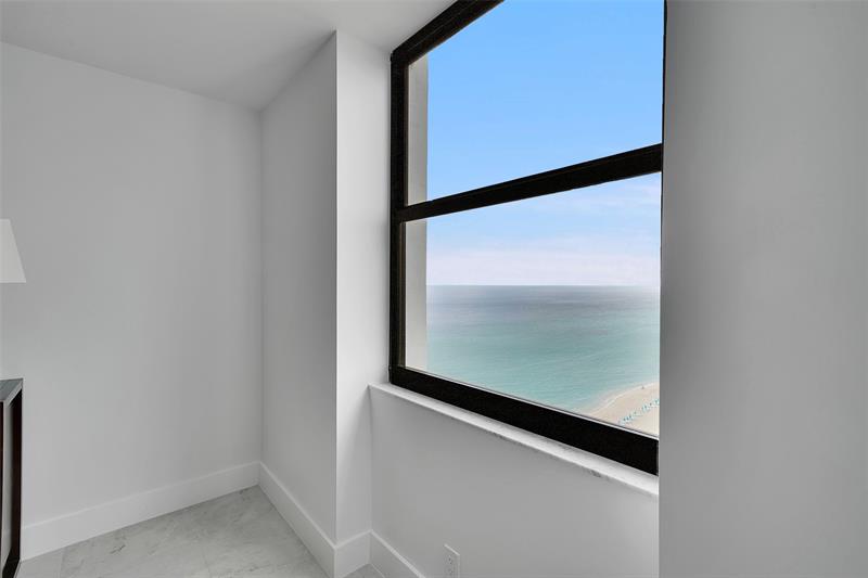Image 37 of 58 For 2301 Ocean Dr  1701