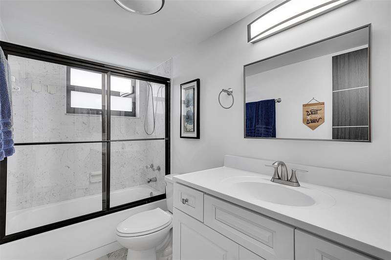 Image 38 of 58 For 2301 Ocean Dr  1701