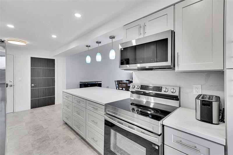 Image 5 of 58 For 2301 Ocean Dr  1701