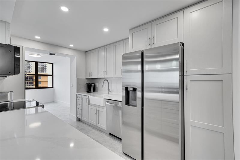 Image 6 of 58 For 2301 Ocean Dr  1701