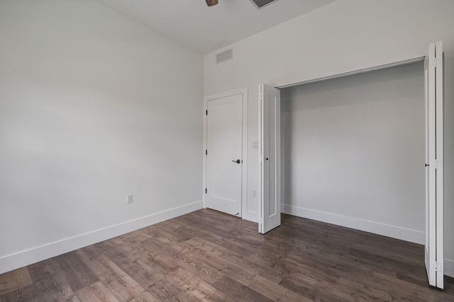 Image 26 of 43 For 2861 8th Ct  