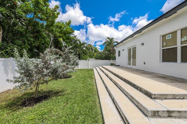 Image 33 of 43 For 2861 8th Ct  