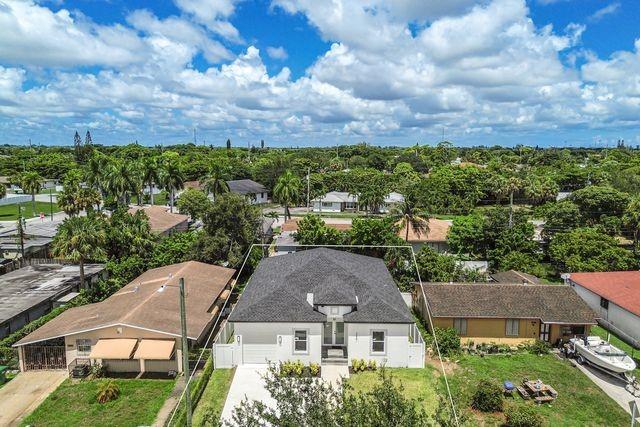 Image 39 of 43 For 2861 8th Ct  