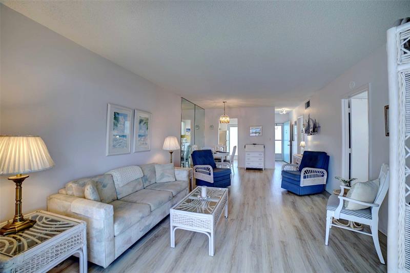 Image 5 of 26 For 1801 Ocean Dr  201