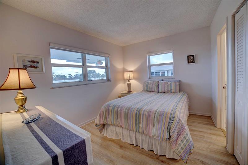 Image 6 of 26 For 1801 Ocean Dr  201