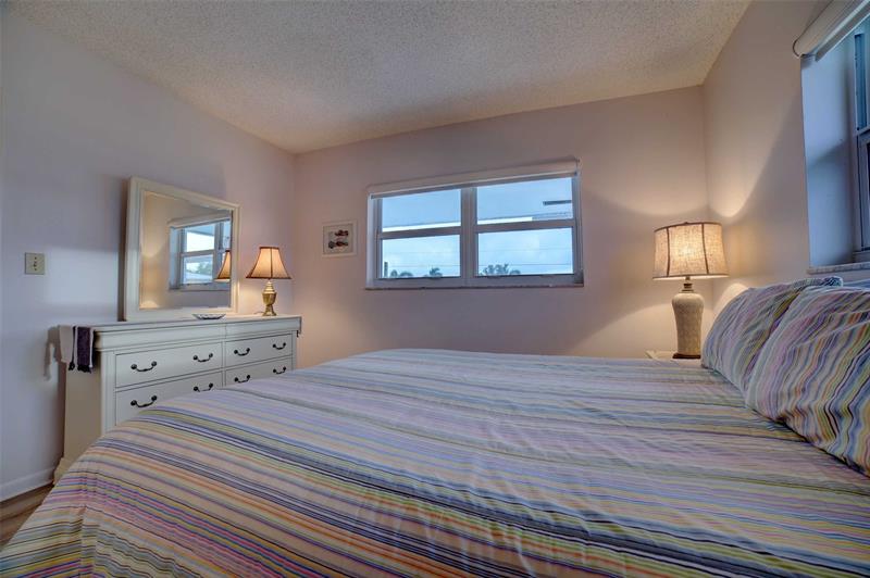 Image 7 of 26 For 1801 Ocean Dr  201