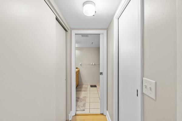 Image 15 of 39 For 2300 33rd Ave  602