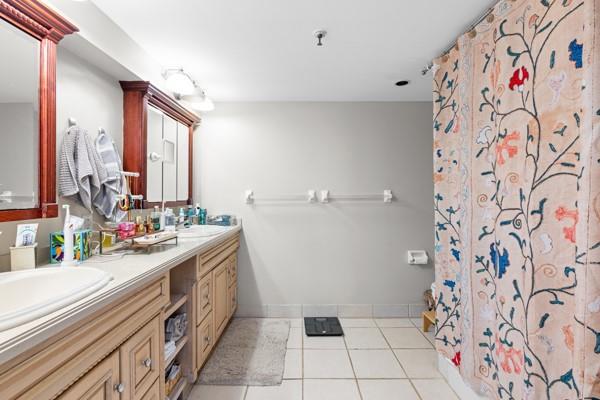 Image 16 of 39 For 2300 33rd Ave  602